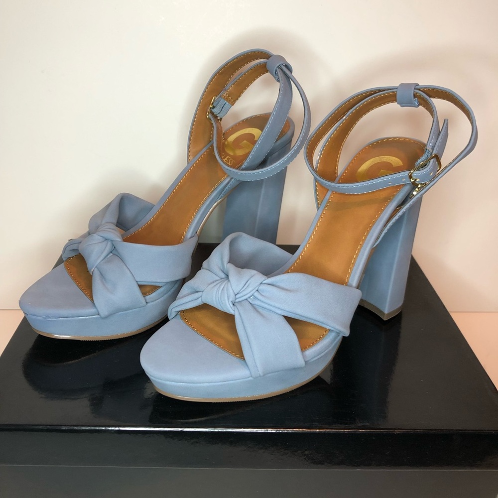 New in box G By Guess Heel